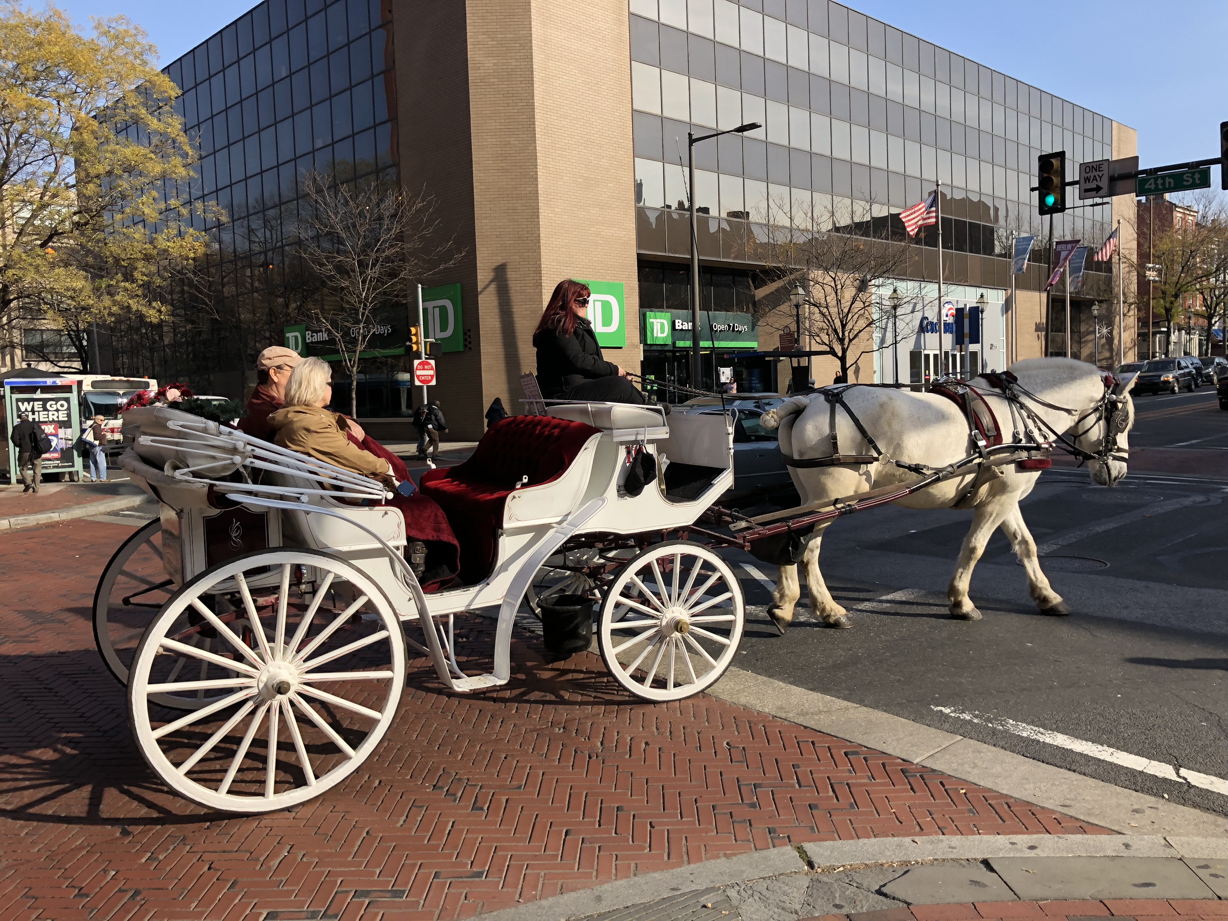 2319EF70-9A37-40F1-80CD-FF02EF68D9AB